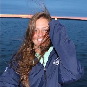 Meet your Posher, Hailey